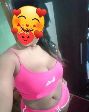 Foto de LATINA guapa EN FIGUERES 30 PAVOS